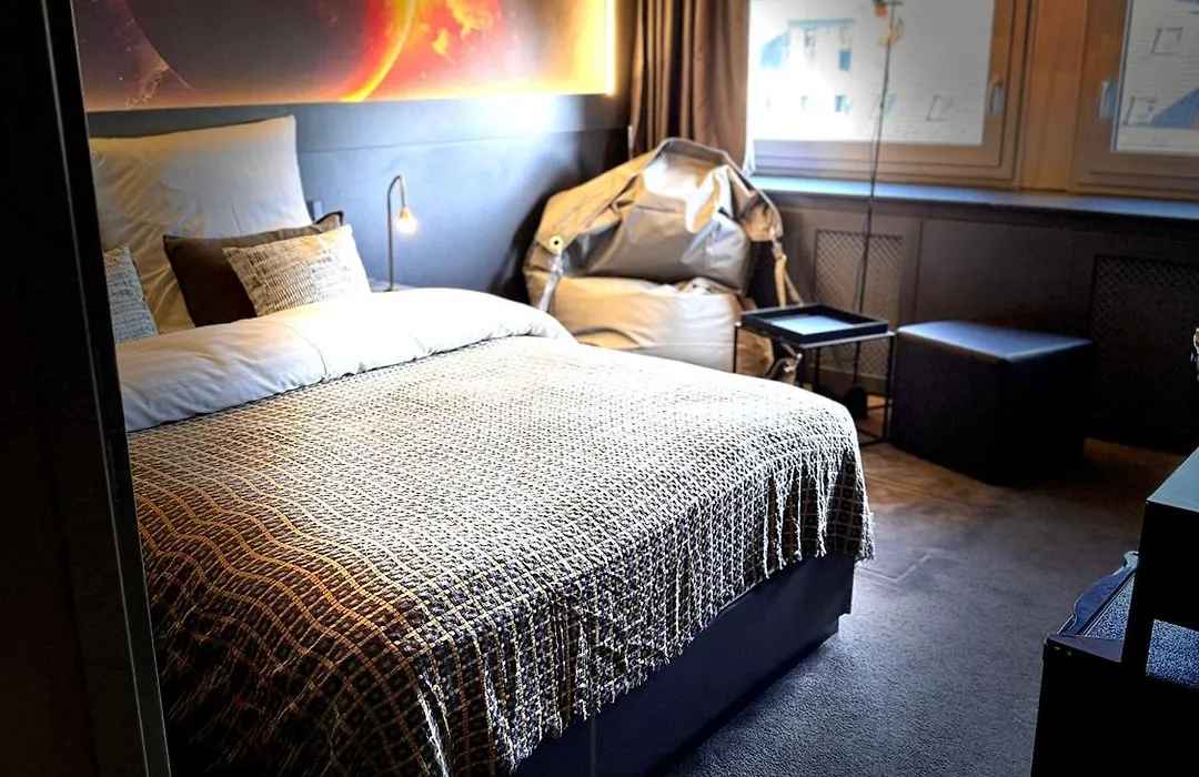 Sleephotels Cosmos-1